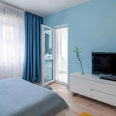 Cosy & Chic Studio Close By Victoria Square Bukarest Exterior foto