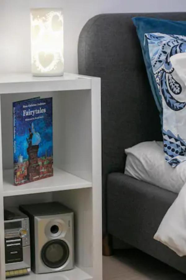 Cosy & Chic Studio Close By Victoria Square Bukarest Exterior foto