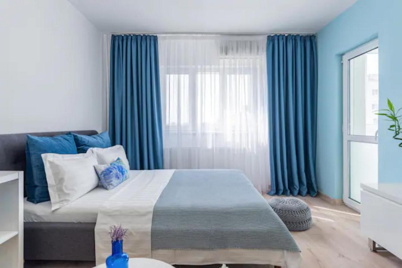 Cosy & Chic Studio Close By Victoria Square Bukarest Exterior foto